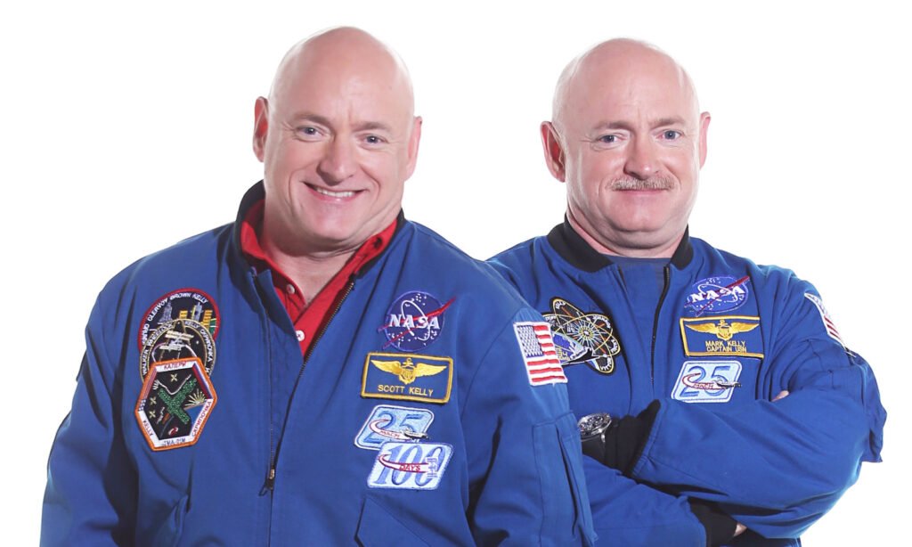 雙胞胎兄弟太空人史考特・凱利與馬克凱利 